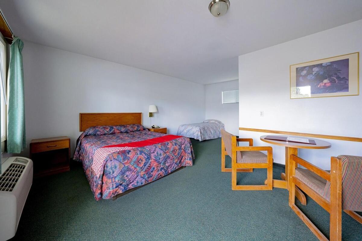 Budget 8 Motel จอห์นเดย์ ภายนอก รูปภาพ